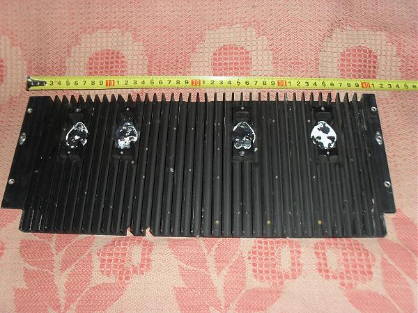 Продам Большой радиатор (41х16,5х2 см)