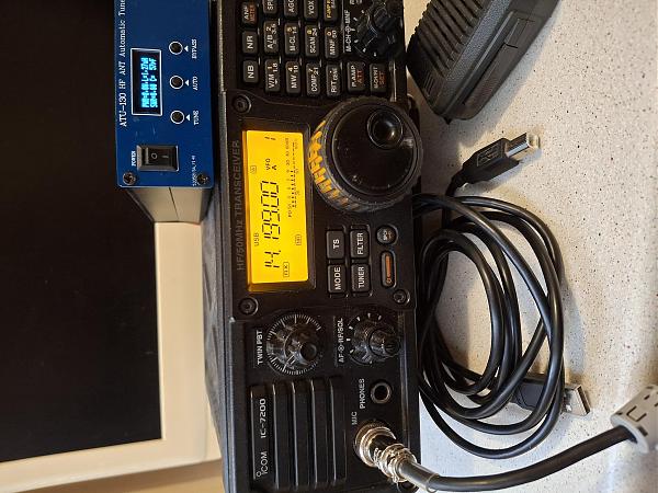 Продам кв трансивер icom 7200 cтюнером ату-130