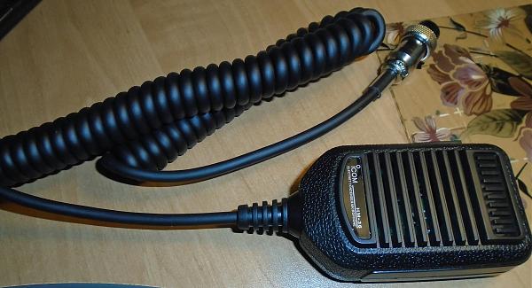 Продам микрофон icom с пересылкой