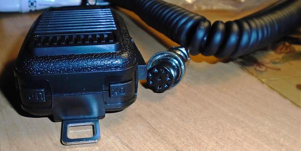Продам микрофон icom с пересылкой