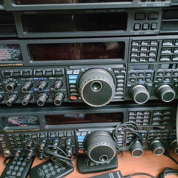 Продам yaesu 5000