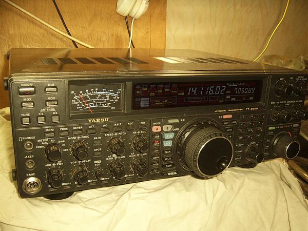 Продам Yaesu FT-2000 HF+50MHz