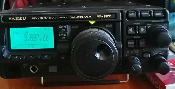Продам Трансивер FT-897D