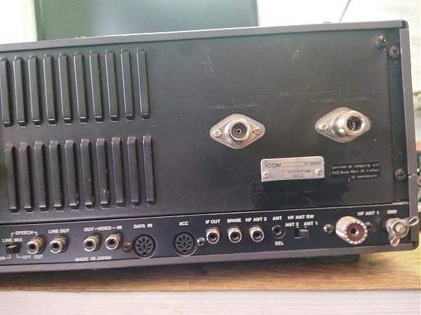 Продам Icom r 9000