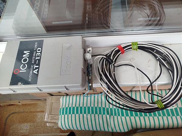 Продам Icom AT-130