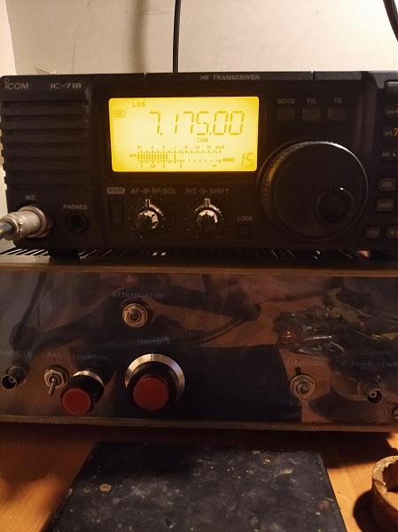 Продам icom-718