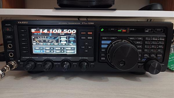 Продам Yaesu FTdx-1200