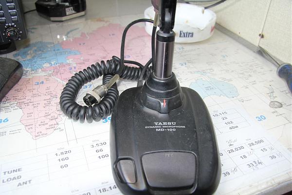Продам Микрофон Yaesu MD-100