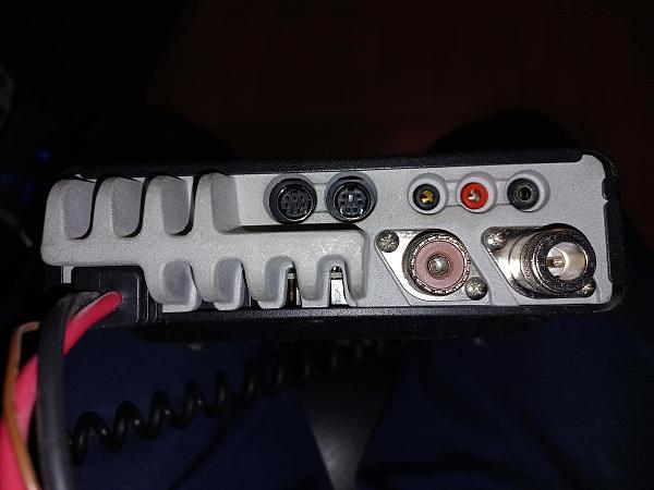 Продам КВ-УКВ трансивер YAESU FT-857D