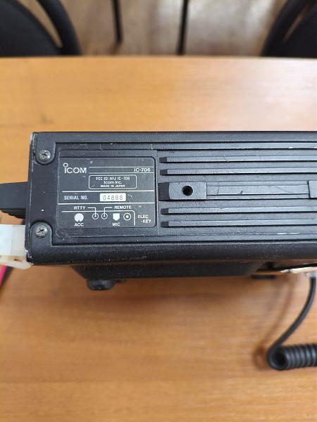 Продам КВ трансивер icom - 706