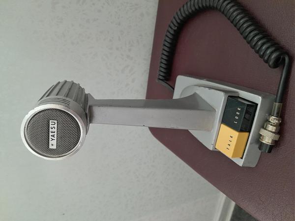 Продам Микрофон YAESU YD-844A