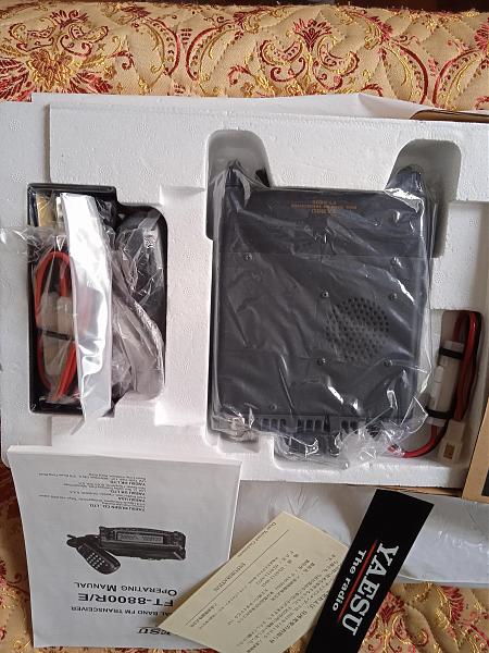 Продам ft-8800r