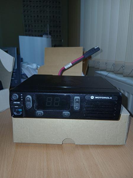Продам 2 шт. р/с "Motorola" DM-1400