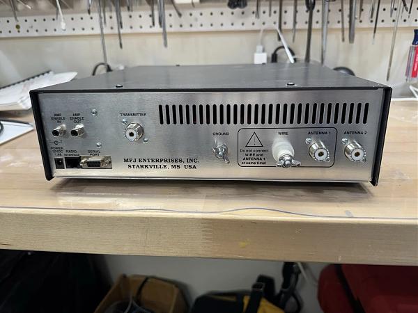 Продам Автоматический антенный тюнер MFJ-998