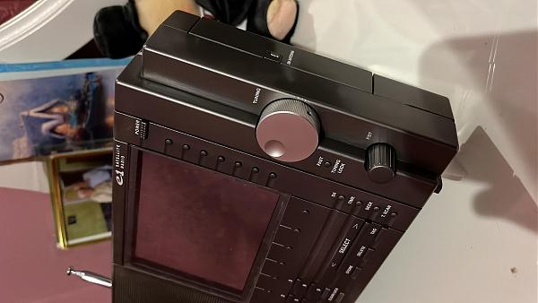 Продам Радиоприемник ETON E1XM