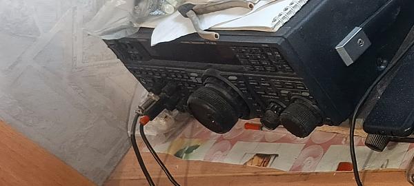 Продам трансивер FT-950