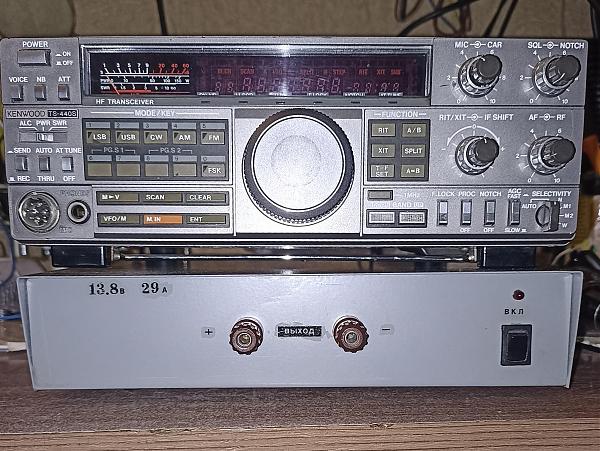 Продам Трансивер TS-440S