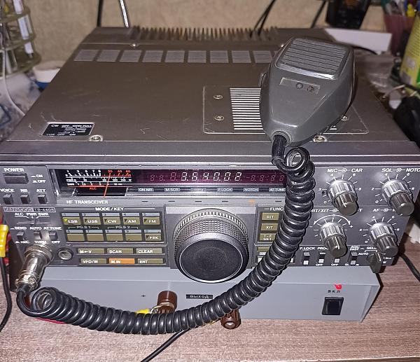 Продам Трансивер TS-440S