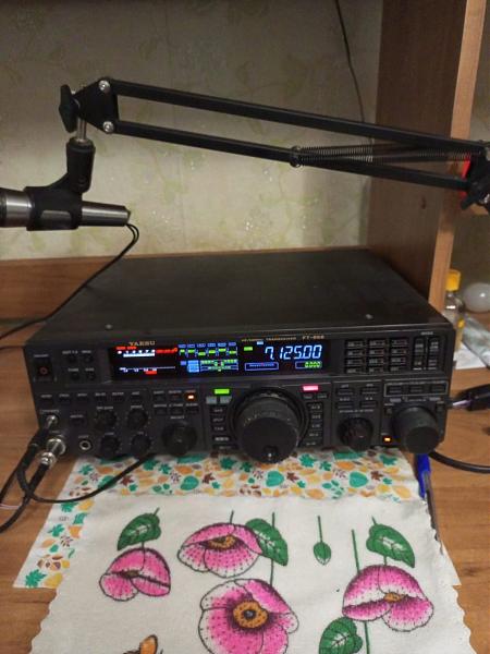 Продам Трансивер YAESU FT-950