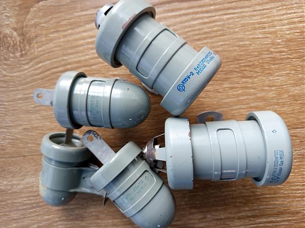 Продам Конденсаторы К15У-2