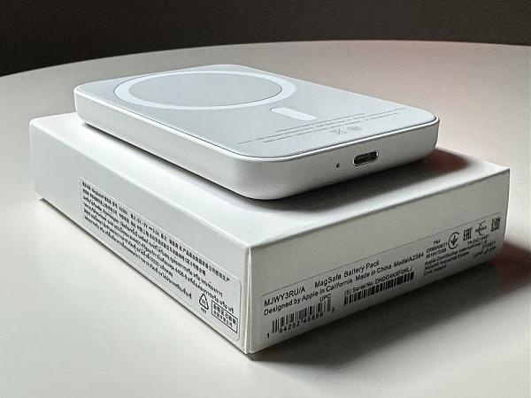 Продам Внешний аккумулятор MagSafe Battery Pack