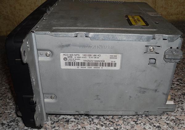 Продам Магнитола RCD 300 с мр3 Volkswagen