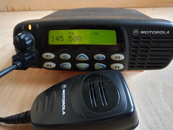 Продам Motorola GM-160 UHV