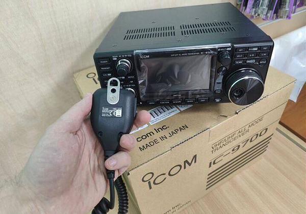 Продам Трансивер ICOM IC-9700