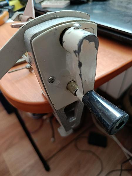 Продам Нaмоточныйстанок с ручным пpиводoм