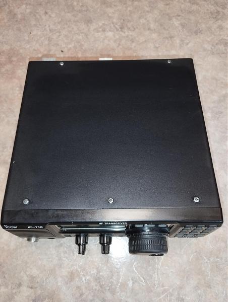 Продам Трансивер Icom-718