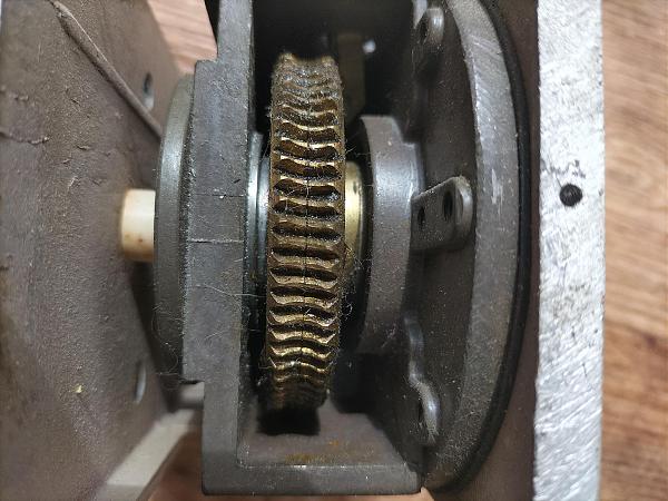 Продам редуктор для поворотки