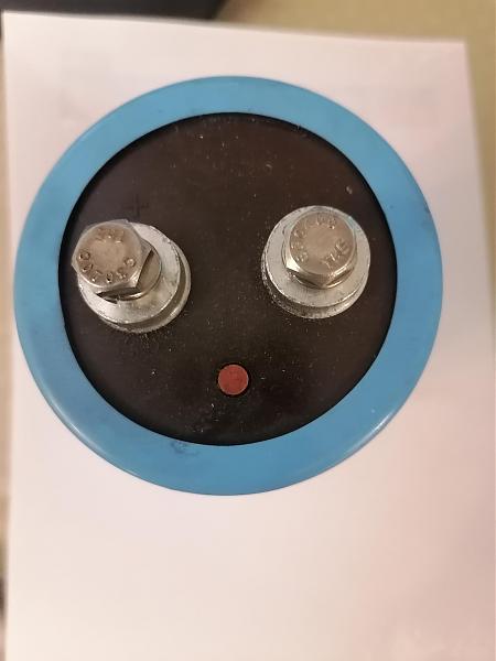 Продам Конденсатор электролитический