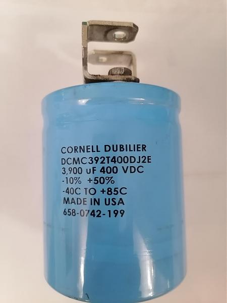 Продам Конденсатор электролитический