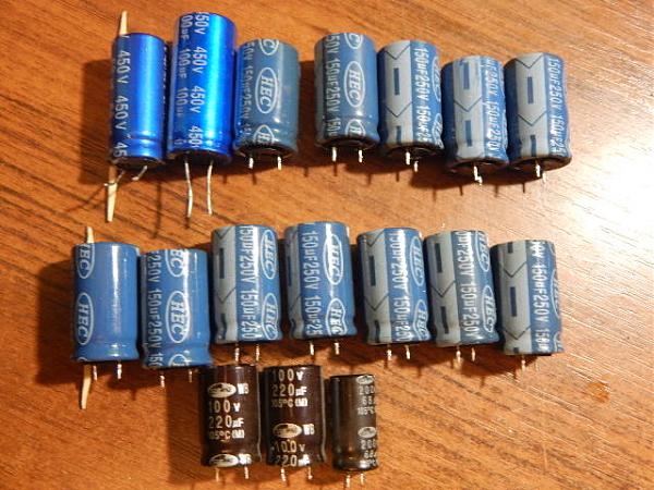 Продам Конденсаторы электролитические (17 шт)