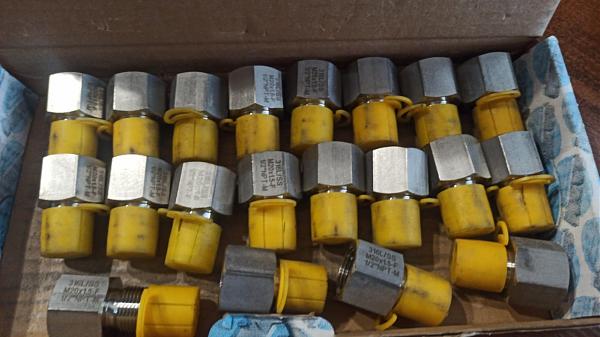 Продам Переходник m/f m20х1.5/1/2" NPT 316L SAMI