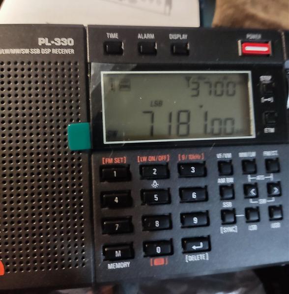Продам Tecsun PL 330