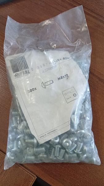 Продам Винты звездочка M8x12, SZ 2504.800 Rittal