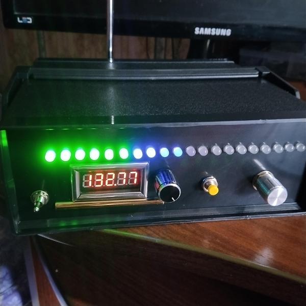 Продам Приёмник диапазона 88-108 мГц и 118-136 мГЦ