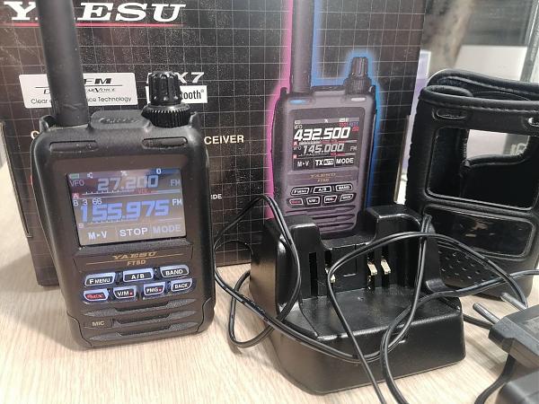 Продам Yaesu FT-5D