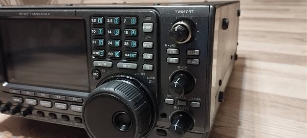 Продам icom-746