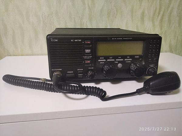 Продам icom IC-M710
