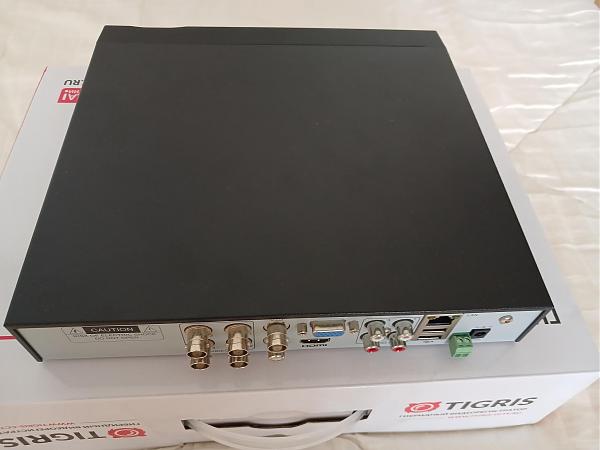 Продам Гибридный видеорегистратор TIGRIS TGS-204B