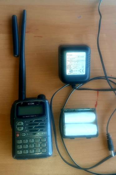 Продам icom ic e-90