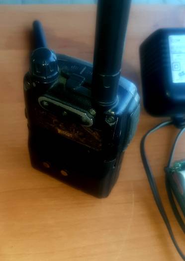Продам icom ic e-90