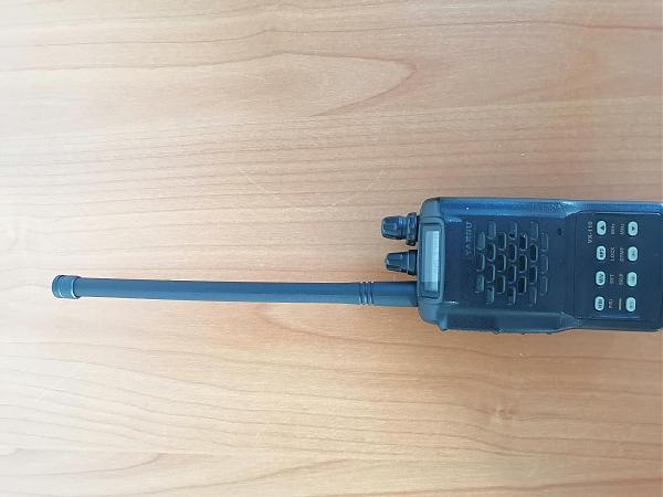 Продам Yaesu VX110