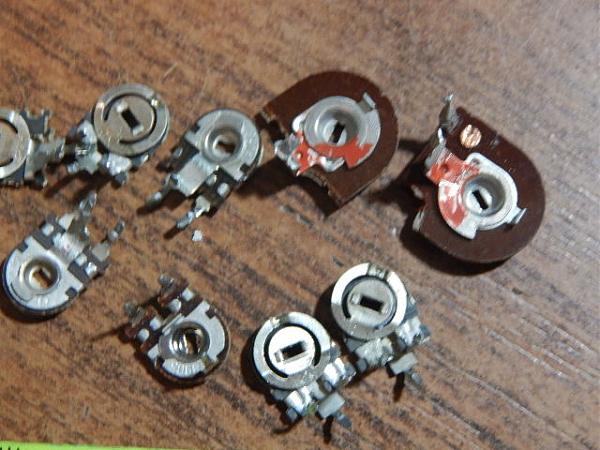 Продам Резисторы переменные, подстроечники(15 шт)