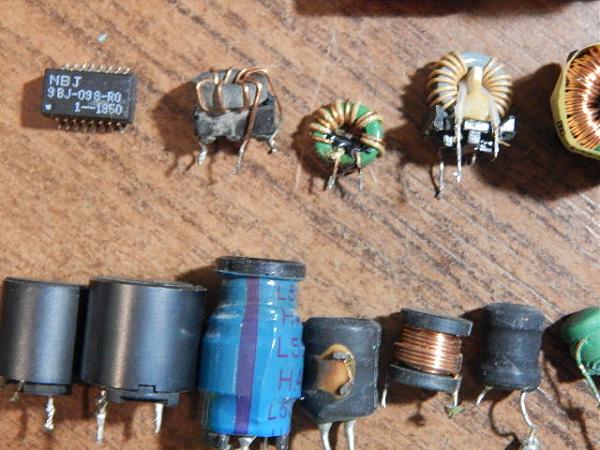 Продам Катушки на ферритах (24 шт)