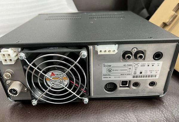 Продам Трансивер icom ic 7300
