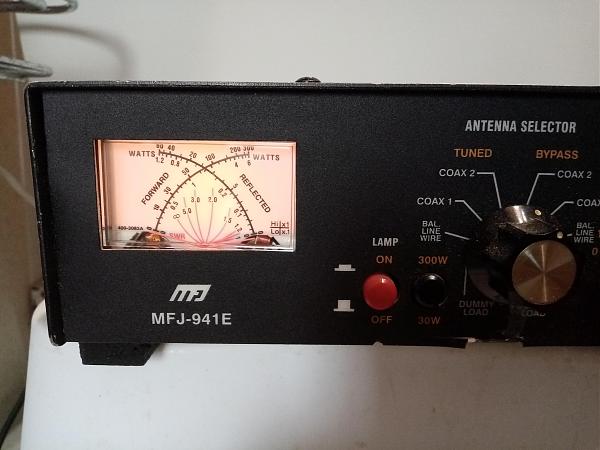 Продам Антенный тюнер MFJ-941E