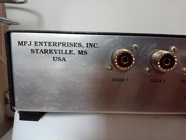 Продам Антенный тюнер MFJ-941E